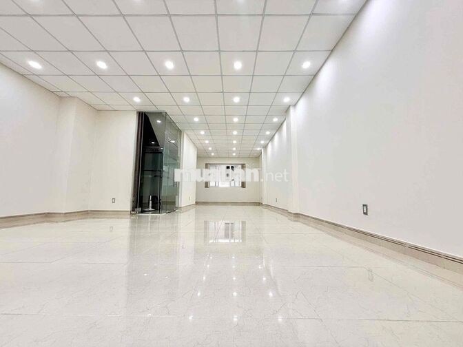 văn phòng Trệt + Lầu 6x17m sàn trống suốt giá tốt chỉ 21 triệu/tháng