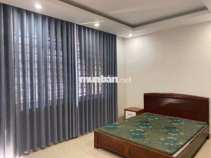 Nhà 4 tầng có thang máy 5x18 khu bên sông GiGaMall