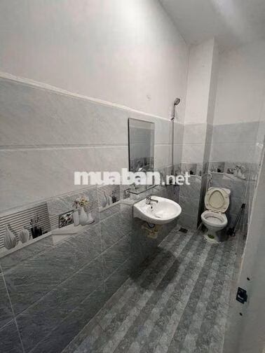 CHO THUÊ  1 TRỆT  3 LẦU 5PN 5WC