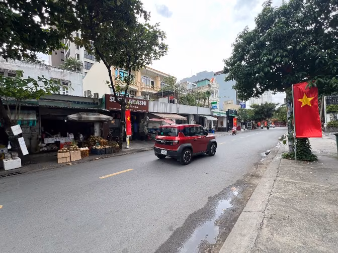 ✨ Bán nhà DT:8,8x25m góc 2 Mặt tiền 56 Quốc Hương, P.Thảo Điền