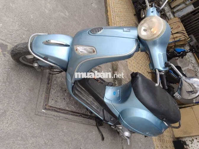 Piaggio Vespa Xanh