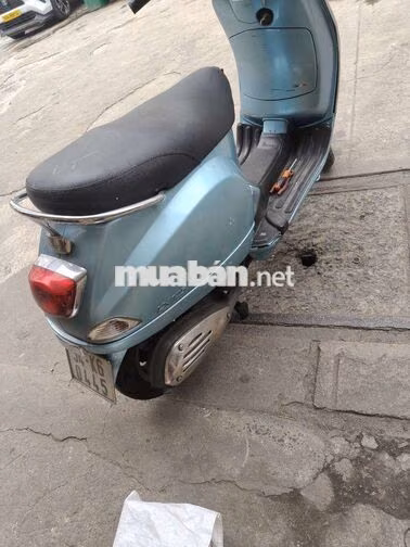 Piaggio Vespa Xanh