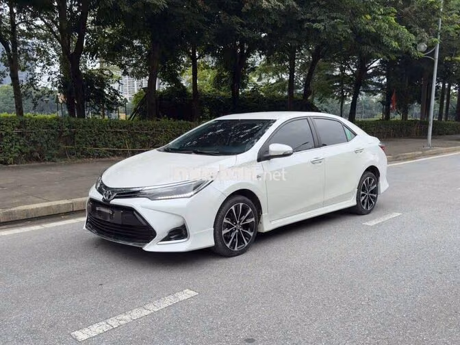 Toyota Altis 1.8G 2021 Trắng 68.000 km