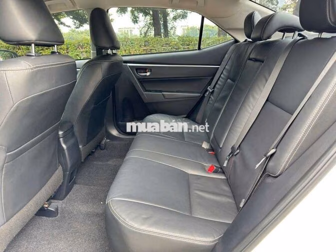 Toyota Altis 1.8G 2021 Trắng 68.000 km