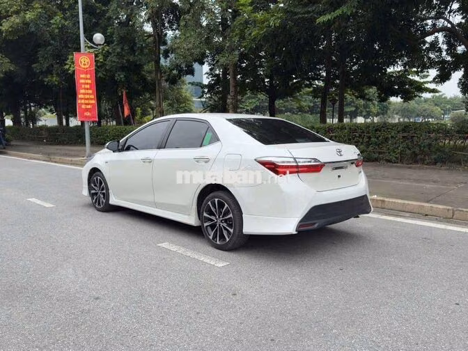 Toyota Altis 1.8G 2021 Trắng 68.000 km