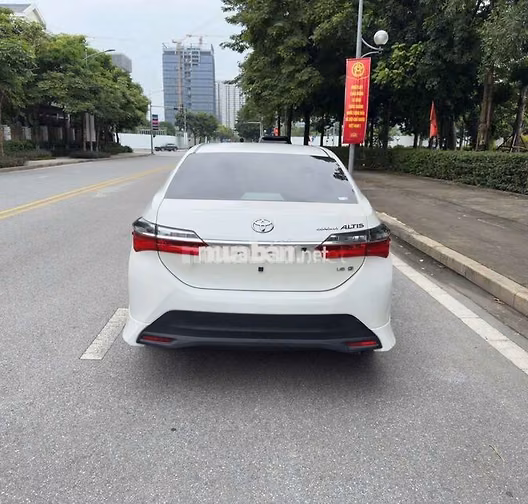 Toyota Altis 1.8G 2021 Trắng 68.000 km