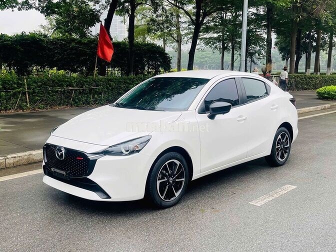 Mazda Mazda 2 Premium 2024 Trắng 2 vạn km