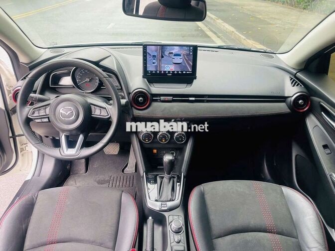 Mazda Mazda 2 Premium 2024 Trắng 2 vạn km