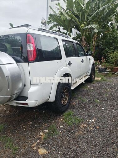Ford Everest Limited AT 2013 Trắng
