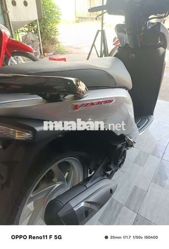 Honda Vision Bạc