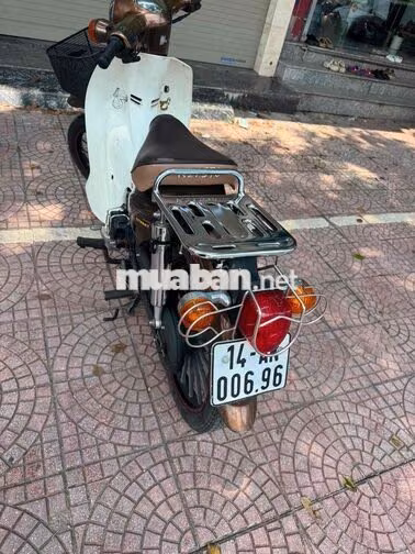 Honda Cub Nâu