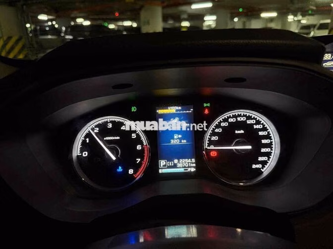 Subaru Forester 2.0i-S trắng 2019