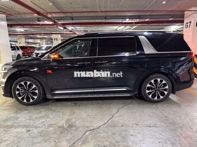 Kia Carnival 7 chỗ Đen 56.908 km