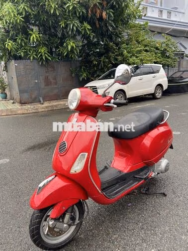 Piaggio Vespa LX 125 Đỏ Biển Số TP