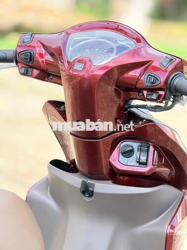 Honda Vision 2020 màu Đỏ