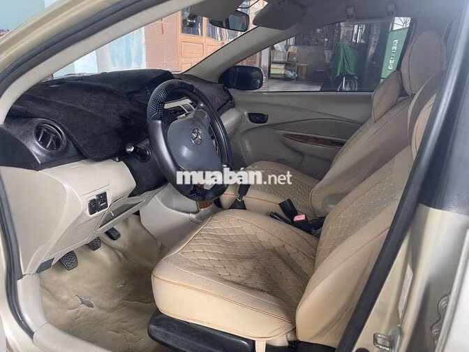 Toyota Vios 2010 Vàng cát