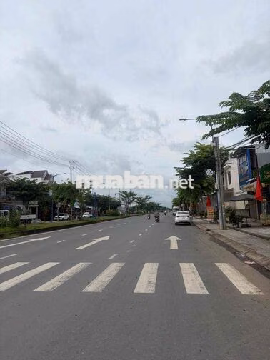 🌈🌈Nhà mặt tiền ngang 9m giá 14tr/tháng ( Thuận tiện kinh doanh )  Cho
