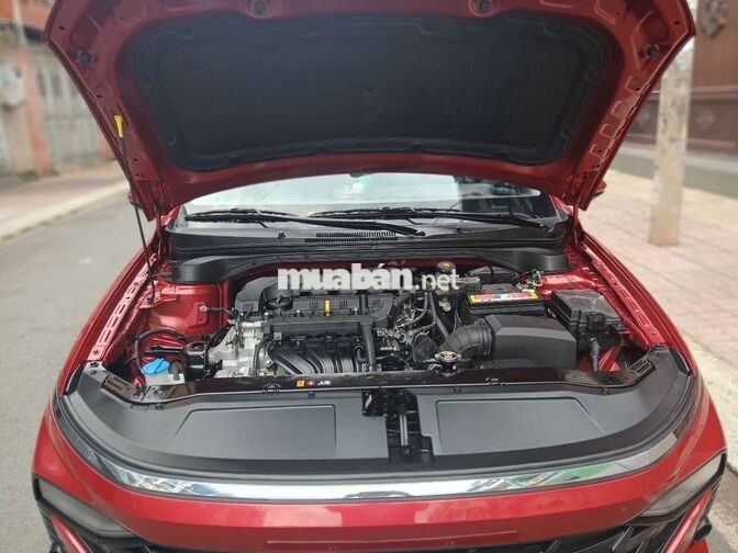 Hyundai Accent AT tiêu chuẩn 2024 Đỏ