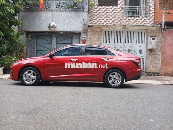 Hyundai Accent AT tiêu chuẩn 2024 Đỏ