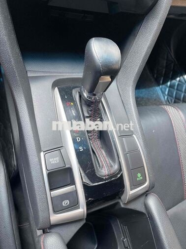 Civic RS 1.5tubor full hãng 40,000km cực đẹp.