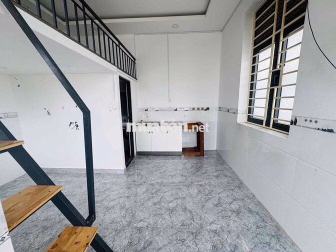 PHÒNG TRỌ BAN CÔNG GIÁ RẺ ĐƯỜNG DƯƠNG QUẢNG HÀM NGAY TRUNG TÂM GÒ VẤP