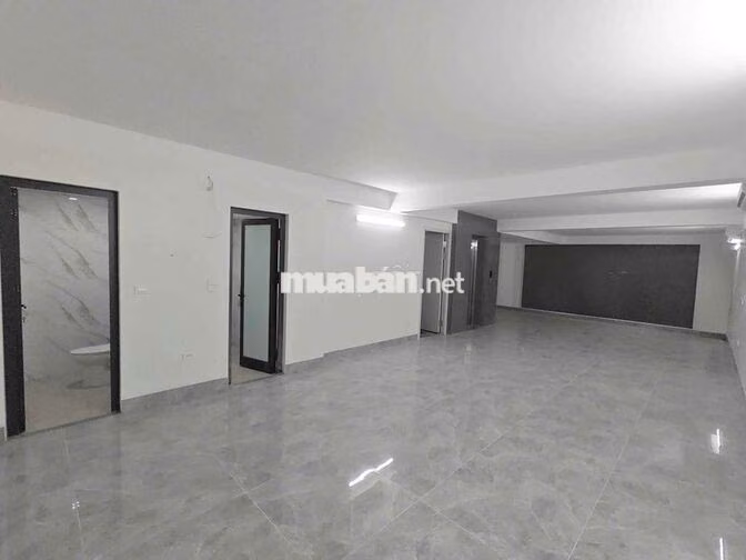 Cho thuê nhà nguyên căn tại phố trạm cổ linh 