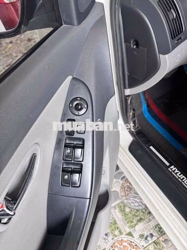 Hyundai Avante 2012 AT tự động cửa nóc