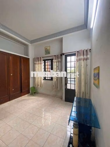 CHO THUÊ NHÀ HẢM XE TẢI ĐẬU CỬA NỘI THẤT CƠ BẢN PHAN HUY ÍCH P14 3P 2W