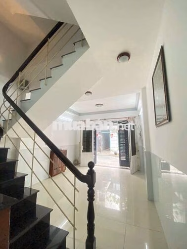 CHO THUÊ NHÀ HẢM XE TẢI ĐẬU CỬA NỘI THẤT CƠ BẢN PHAN HUY ÍCH P14 3P 2W