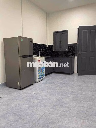 CHO THUÊ NHÀ 1PN + PHÒNG KHÁCH RỘNG - FULL NỘI THẤT 5,5 TRIỆU/THẤMG