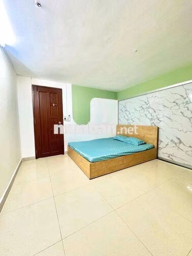 Cho thuê căn 1pn tách bếp thang máy full nt gần ĐH Kinh tế UEH quận 10