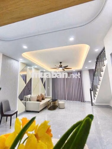 Nhà đẹp góc 2 mặt tiền đường xe hơi 2ty6 thương lượng