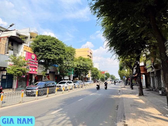 BÁN NHÀ MẶT TIỀN KINH DOANH : 292 TRƯỜNG CHINH - P. 13 - Q. TÂN BÌNH