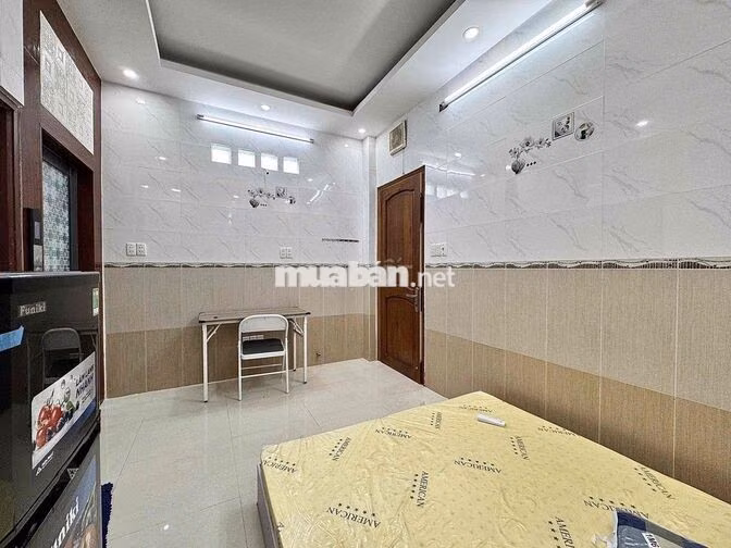 Cho Thuê Căn Hộ Studio Thang Máy Full Nội Thất Ngay Cầu Bông Q1