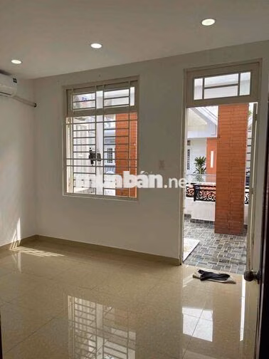 Cho thuê nhà nguyên căn 5PN – Hẻm xe hơi – Gần Vạn Phúc City, Cân Nhơn
