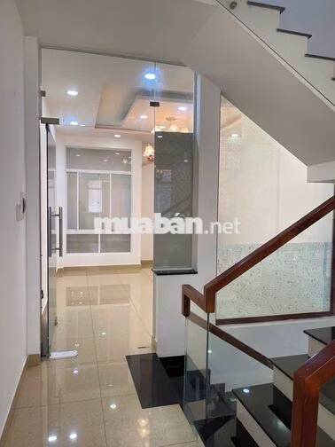 Nhà 4 tầng 5PN hẻm xe hơi Quốc Lộ 13 ngay khu đô thị Vạn Phúc Thủ Đức