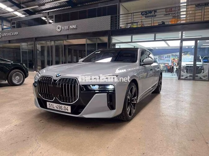 BMW 735 M SPORT 2024 Xám Brooklyn 11253 km
