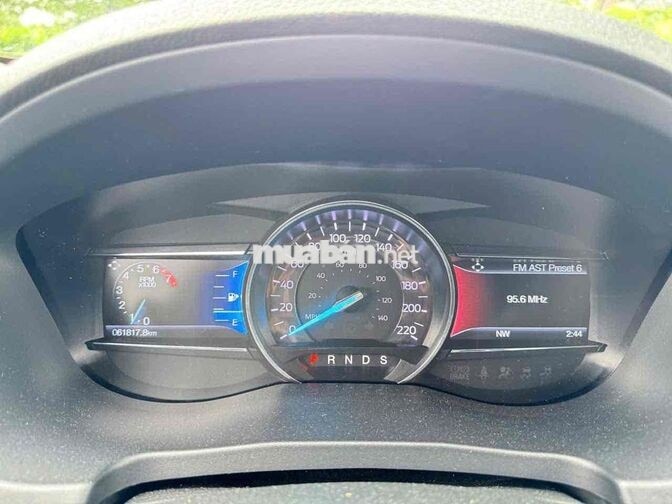 Ford Explorer 2.3 EcoBoost 2019 Xám 7 chỗ 6 vạn km