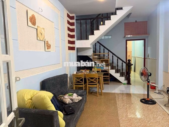 Nhà hẻm xe hơi đuờng Lê Đình Cẩn DT 4x16. Giá 5tỷ250