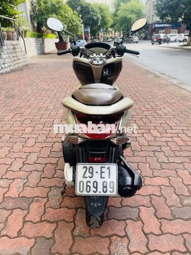 Honda PCX125 Vàng cát nhập khẩu thái lan