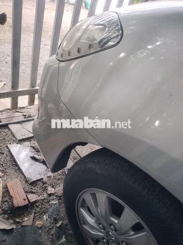 Toyota Innova 2008 Bạc 7 chỗ