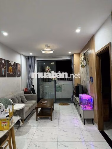 (7909-10) NGỘP NẶNG. STAR TOWER TP HCM. GIÁ TAN NÁT