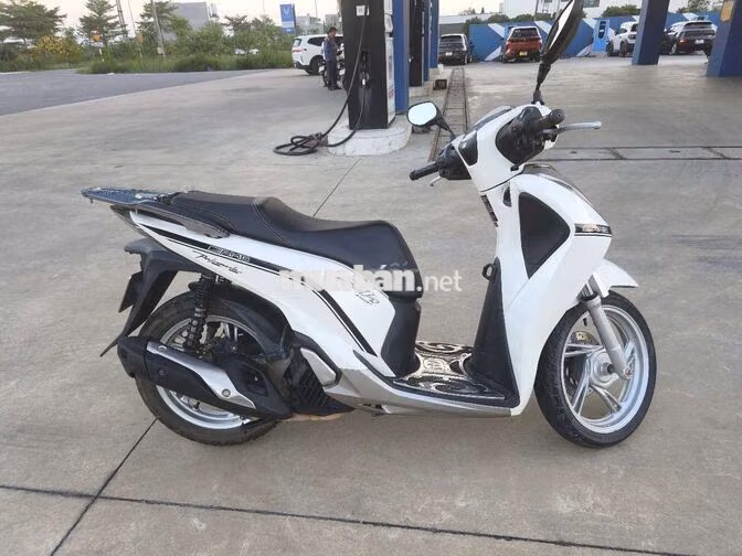 Honda SH 2019 Trắng bạc