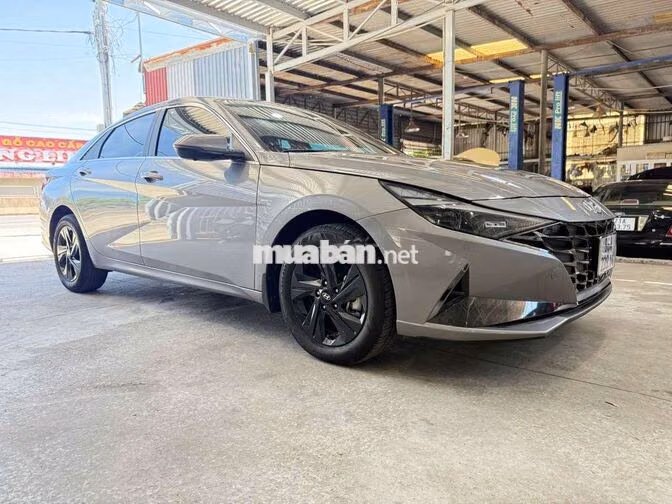 Hyundai Elantra 2022 1.6AT đặc biệt Xám
