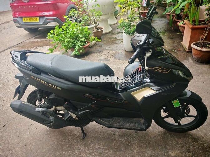 Honda Air Blade 125 2024 Đen Vàng 9.000 KM
