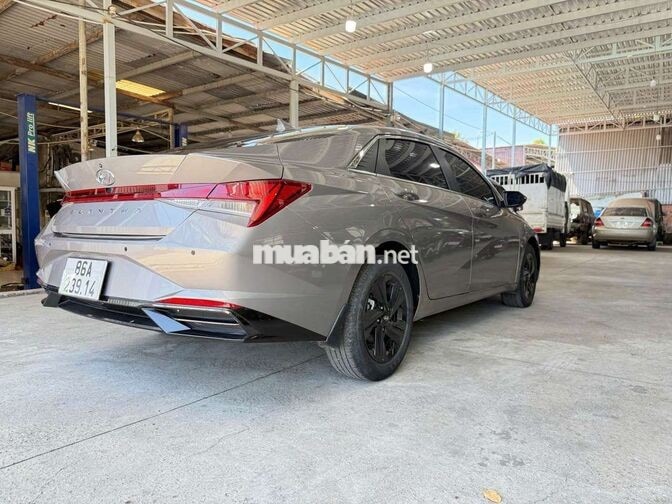 Hyundai Elantra 2022 1.6AT đặc biệt Xám
