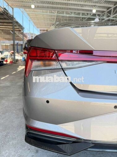 Hyundai Elantra 2022 1.6AT đặc biệt Xám
