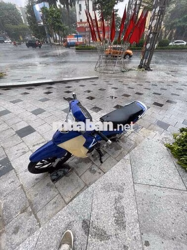 Suzuki RGV 120 Xanh kem Xe máy thể thao