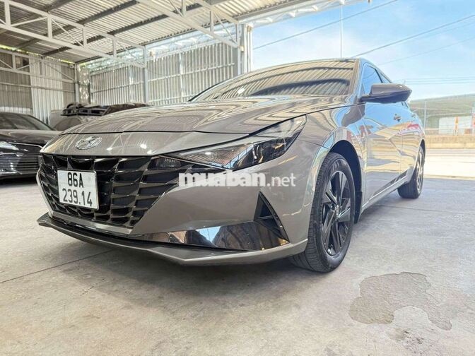 Hyundai Elantra 2022 1.6AT đặc biệt Xám