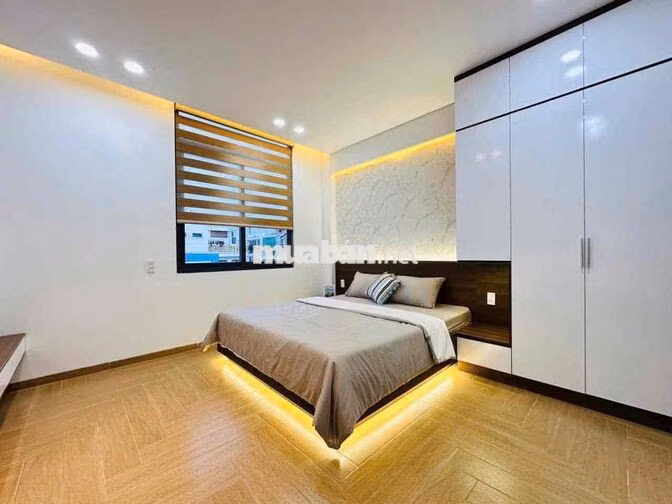 cho thuê nhà 1/ quang trung p8 ( 4x16 ) lửng , 4 lầu , 4pn , 6wc